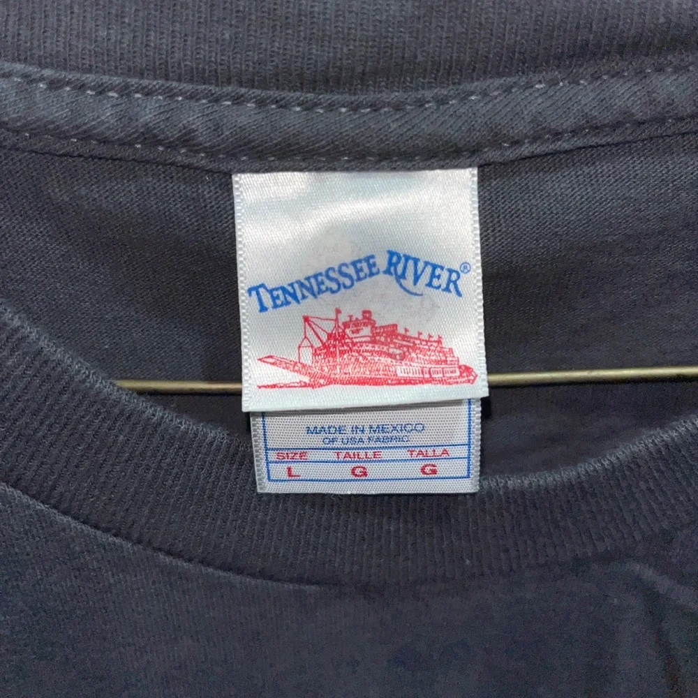 vintage Y2K Windsor California Jack Daniels rip off logo Shirt L Tennessee River